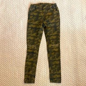 American Bazi | Camo Ripped Pants